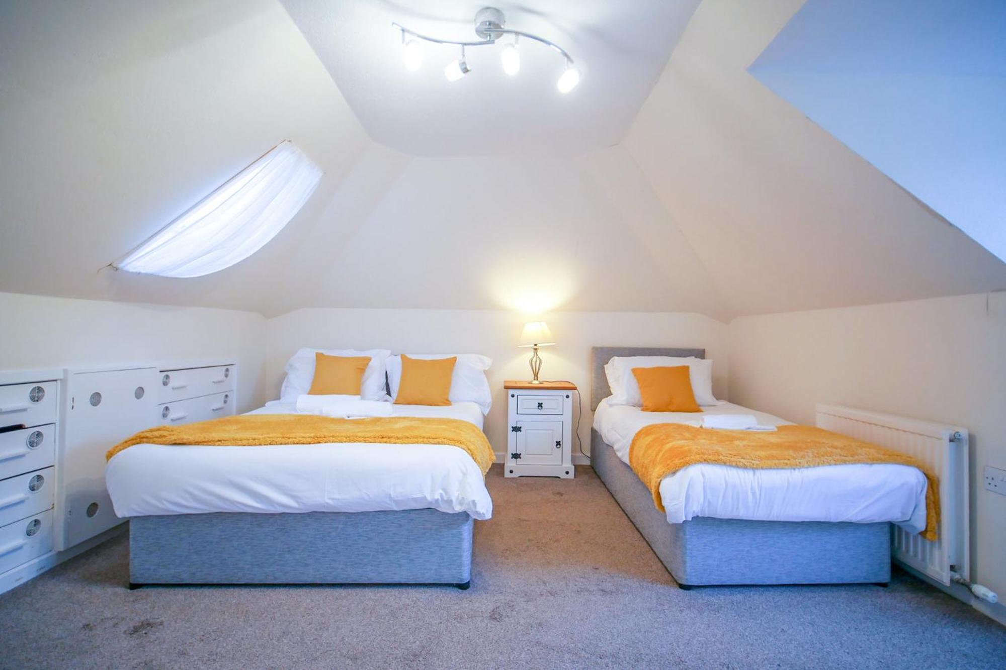 Lochlash 3 Bedroom House Inverness Luaran gambar
